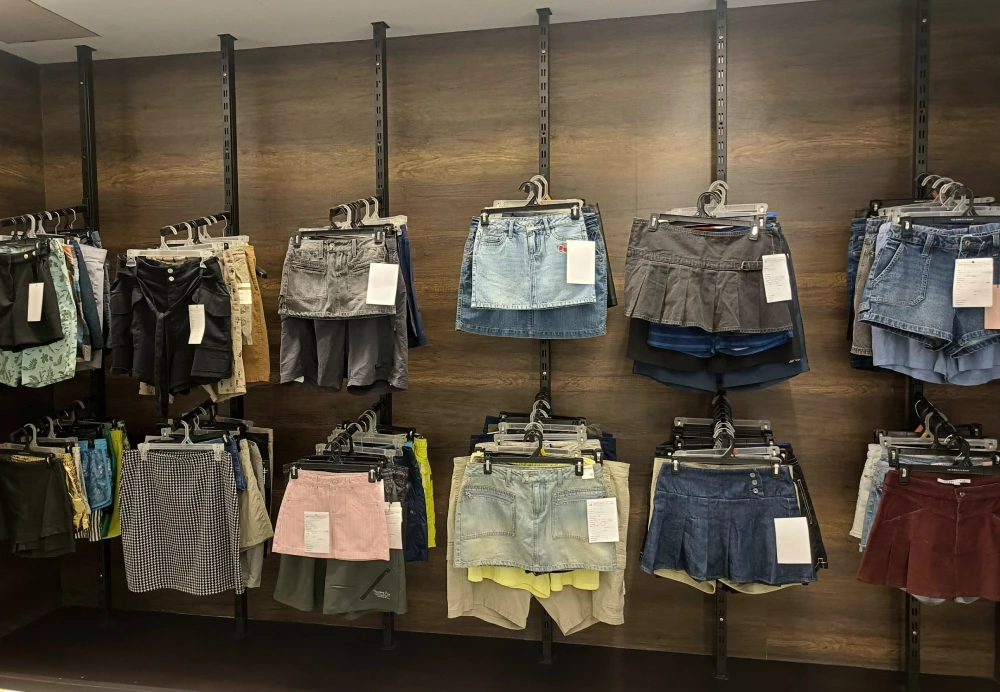 Prasine International showroom display — view 6
