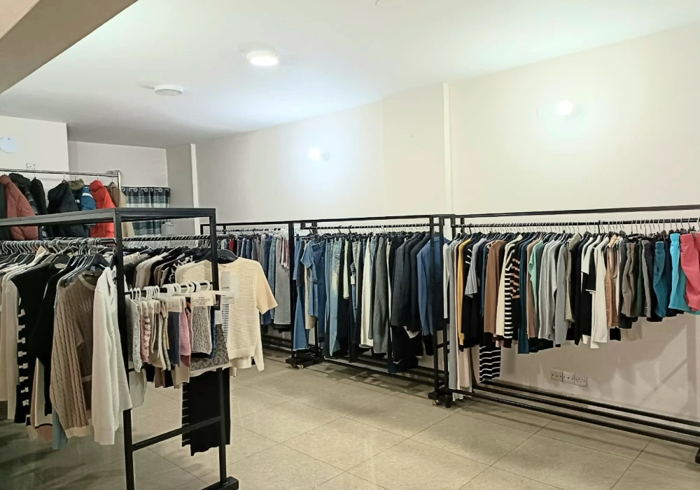 Prasine International showroom display — view 7