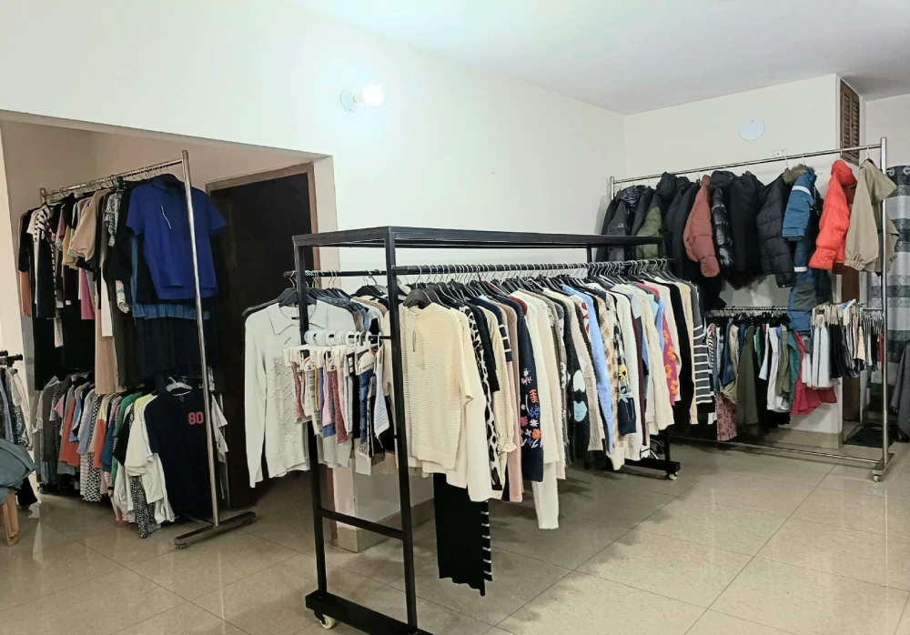 Prasine International showroom display — view 8